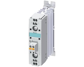 Siemens solid-state kontaktor 3RF2 med 10A strømkapacitet og fjederterminaler, vist med køleplade på siden.