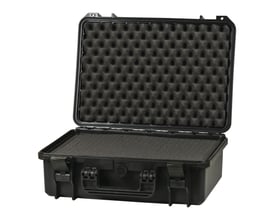 Åben Raaco FlightCase værktøjskuffert viser to lag blødt skum indvendigt for beskyttelse af værktøj.