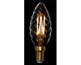 DANLAMP krystalkerte med E14-fatning, vist forfra med klart, snoet glas og varmt lys fra LED-filamenterne.
