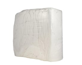 Hvide bomuldsklude i lagenvæv, 10 kg, samlet i en kompakt pakke med gennemsigtig indpakning.