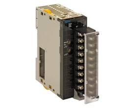 Omron CJ1W-AD041-V1 analogt indgangsmodul med 4 indgange og skrueklemme, vist på hvid baggrund.