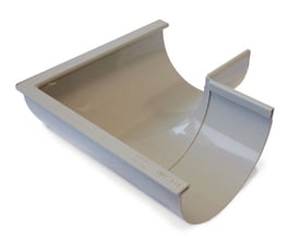Plastmo plast udvendig gering 90° i grå nr. 11, en essentiel del til tagrender med integreret samlestykke.