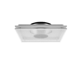 Set fra oven: Lindab kvadratisk luftarmatur PKA 250 i hvid, med perforeret front og rund ventilationskanal.