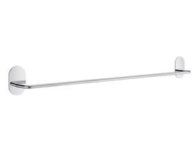 Beslagsboden selvklæbende håndklædestang i oval form med forkromet finish og 625 mm længde, set skråt forfra.