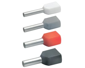 Klauke isolerede, dobbelte terminalrør til 16 mm² ledere i farverne hvid, grå, orange og sort.