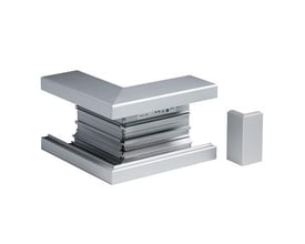 Schneider Electric yderhjørne YH 123 i eloxeret aluminium til FrontLine installationskanaler, vist med en lille separat del.