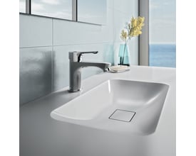 Ideal Standard Alpha BlueStart håndvaskarmatur i blank krom med ét greb, monteret på en hvid vask.