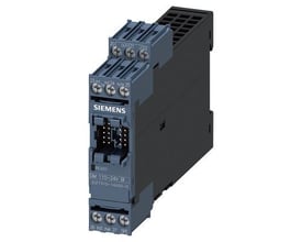 Siemens Simocode digitalmodul med 4DI/2RE, 110-240VAC/DC, vist fra en let skrå vinkel med fokus på terminaler og mærkning.
