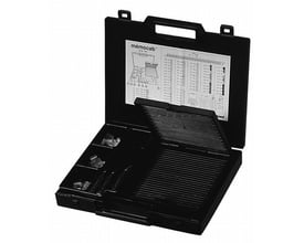 Legrand Mémocab opbevaringskuffert med diverse ledningsmærker og værktøj organiseret i rum.