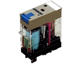 Omron printrelæ G2R-1-Sndi 24Dc med 5 ben, SPDT, 10A, med mekanisk og LED-indikator samt låsbar testknap.