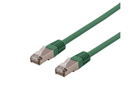 DELTACO U/STP Cat6a patchkabel på 1 meter i grøn LSZH. Kablet har grønne stik med sølvfarvede metalafskærmninger.