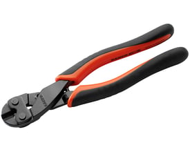 Nærbillede af Bahco 210 mm boltsaks med synligt Bahco logo og 'Made in Sweden' inskription på håndtaget.