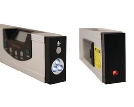 Diesella digitalt vaterpas på 600 mm med display og knapper, vist fra to ender med LED-lys og laserudgang.