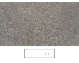 Svedbergs mineralbordplade i kalksten, 161 x 46 cm, med gråmeleret overflade og skitse af udskæringen.