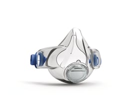 Nærbillede af Cleanspace Technology CleanSpace WORK halvmaske, viser den gennemsigtige silikonekonstruktion og blå ventildetaljer foran.