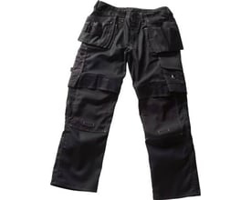 MASCOT® Hardwear Ronda håndværkerbuks i sort, størrelse C44, med mange praktiske lommer og detaljer.