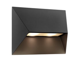 Nordlux Pontio 27 udendørs væglampe i sort aluminium med et varmt lysudslip, isoleret på hvid baggrund.