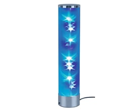 Trio Lighting Rico LED bordlampe med blå stjernemønster og krom base, isoleret på hvid baggrund.