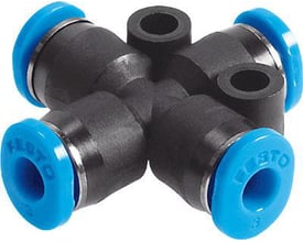 Festo X-forbindelse QSMX-4 med fire sorte samlinger og blå push/pull funktioner, ideel til pneumatiske systemer.