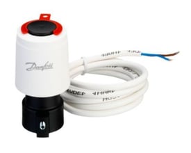 Danfoss TWA-K NO termoaktuator med rød ring, sort top og RA-adapter, 24V, klar til installation på varmeanlæg.