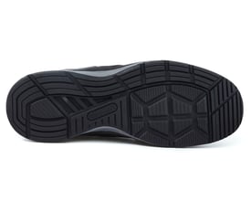 Vismo sikkerhedssko EB59B sort S3, med en sort sål med god profil og Vismo logo.