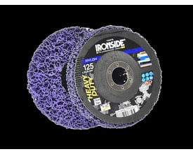 Ironside Ceramic grovrenserondel, 125 x 22 mm, set skråt med den lilla, porøse rondel og produktetiketten synlig.
