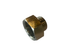 Metalforbindelse fra Hanestrom Paper med indvendigt 3/4" gevind og udvendigt 1/2" gevind i messing. Fastgørelsesdetaljer ses tydeligt på den blanke overflade.
