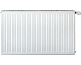 Thermrad Compact 4 type 21 radiator i hvid RAL 9016, 600 mm høj og 1800 mm lang, med termostatknap monteret.