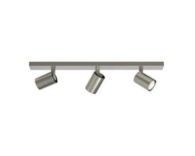 Astro Lighting Ascoli Triple Bar loft-/væglampe i mat krom med tre kipbare spots på en lang skinne.