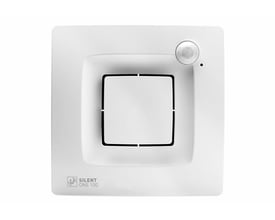 Frontvisning af den hvide Thermex Silent One ventilator, der viser den kvadratiske front med en central udluftningsåbning og integrerede sensorer.