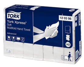 Pakke med 180 hvide, 2-lags Tork Xpress Soft Advanced multifold håndklædeark i blå og hvid emballage.