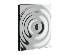 Grohe Tectron Surf urinal armatur i krom med fokus på den reflekterende overflade og den centrale infrarøde sensor.