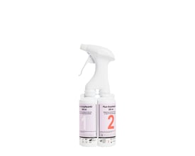 Plum BodyNeutrAll nødspray på 600 ml med hvidt sprøjtehåndtag og to mærkede beholdere i dobbeltkammer.