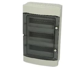 Fibox MCE65 gruppeafdækning med 3 rækker og 36 moduler, fremstillet af lysgrå termoplast med et tonet, gennemsigtigt låg.