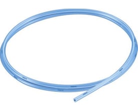 Festo trykluftslange PUN-H-8X1,25 i transparent blå, opkrænget på en hvid baggrund med synlig tekst.