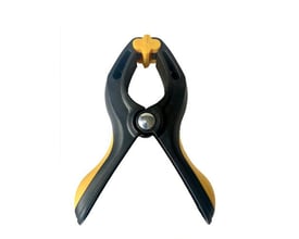 Ironside limklemme med 45 mm spændevidde, sort og gul med to lange greb og bevægelige bakker.