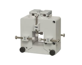 Carlo Gavazzi CTD-5S splitcore strømtrafo til 200/5 A med gråt, delt kabinet og synlige klemskruer.