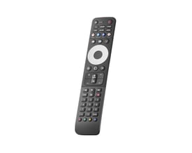 One For All Smart Control Pro 6 fjernbetjening vinklet, viser dens fulde knaplayout og baggrundsbelyste funktioner.