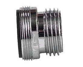 Neerskov overgangsnippel i krom, 24mm x ½", vist fra siden med tydelige gevind på begge ender.