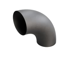 Indura 90° bøjning i P235GH-TC1 stål, 3S, 610 x 6,3 mm, med en radius på 914 mm. Bøjningen har en mørkegrå overflade.