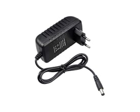 V-TAC strømforsyning til LED-strips på 30 W og 12 V med sort adapter, europæisk stik og kabel med rundt DC-stik.