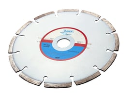 Baier diamantskive Ø185 mm, 22 mm huldiameter, hvid serie, med tydelige diamantsegmenter og mærkning for anvendelse.
