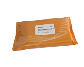 Plum WipeClean ethanol desinfektionsservietter i pakke set fra siden, viser orange emballage med hvidt mærkat.