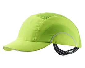 Activewear BumpCap 2.0 Air bump cap i gul med skygge og justerbar sort rem, set skråt forfra.