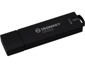 Sort Kingston IronKey D500S USB-nøgle med 64 GB, vist skråt med modelnavn og kapacitet på kabinettet.