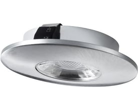 Kitch indbygningsspot i børstet stål med 1,5W LED og 70mm diameter. Spottet har en klar linse og er designet til montering.