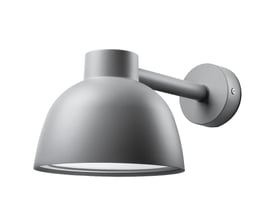 SG Herning Midi vægarmatur i grå pulverlakeret aluminium med et hærdet glas, monteret på en hvid baggrund.