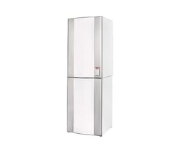 Metro Therm System 3 gulvstillet fjernvarmeunit med fuldisoleret kabinet og indbygget beholder på 200 liter, vist fra siden med rørføring nedad.