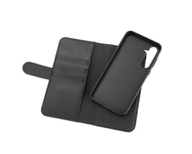 Samsung Galaxy A55 5G PU wallet case åbnet, viser det aftagelige cover og tre kortholdere i sort kunstlæder.