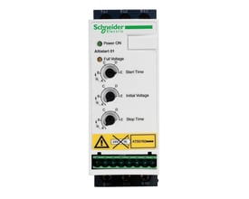 Schneider Electric Altistart 01 softstarter med 12A og 480V, monteret på DIN-skinne med synlige indstillingsknapper.